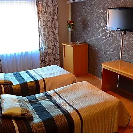 Gregor Hotel 2*